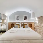 Ultra Central Town House By Architect - Louvre